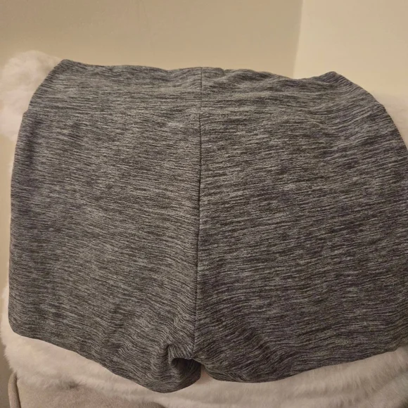 No Boundries grey soft stretchy biker shorts size xs - Picture 3 of 5